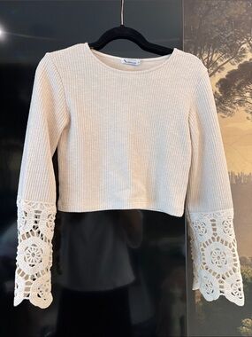 Cropped cream sweater